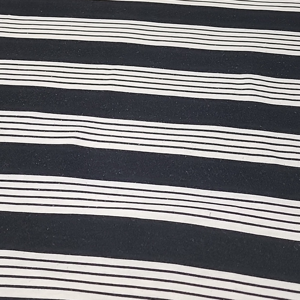 LuLaRoe Black White Striped V-Neck Women's Top Size Large - Picture 3 of 4